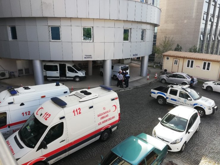 Yolun karşısına geçerken otomobilin çarptığı yaşlı adam hayatını kaybetti