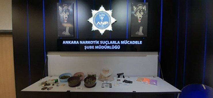 Narkotik operasyonunda FETÖ izi çıktı, aramalarda İsrail malı silah ele geçirildi
