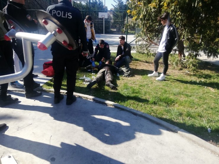 Beylikdüzü’nde parkta bıçaklı kavga: 1 yaralı