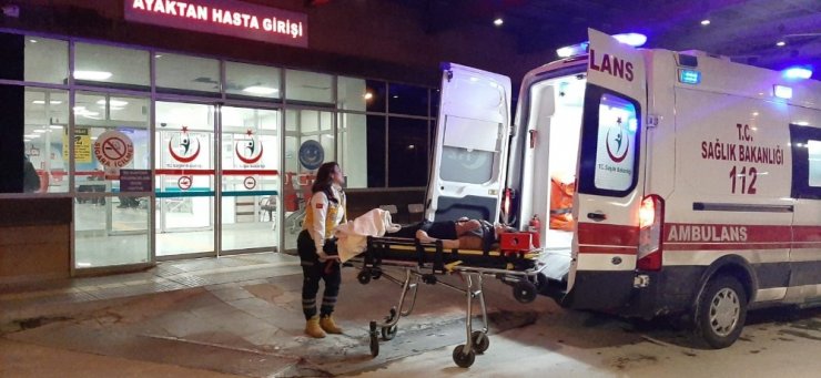 Trafiği aksatan kar yağışı kazaları beraberinde getirdi