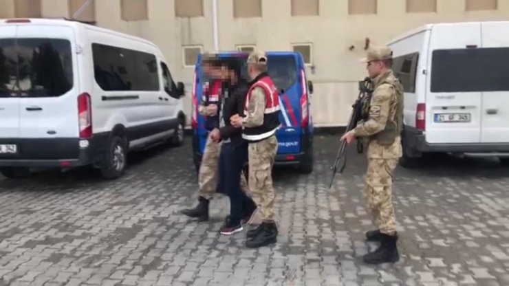 Akrabasının eşini öldüren ve müebbet hapis cezasına çarptırılan şahıs 3 yıl sonra yakalandı