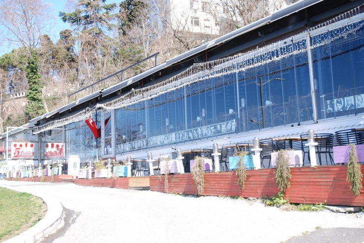 İstanbul'da Kovid-19 tedbirleri kapsamında birçok işletme açılmadı