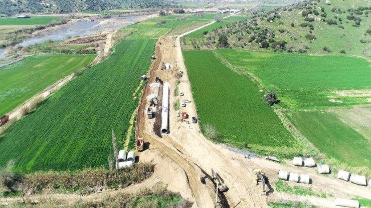 Koçarlı-Bağarası sulamasında inşaat devam ediyor