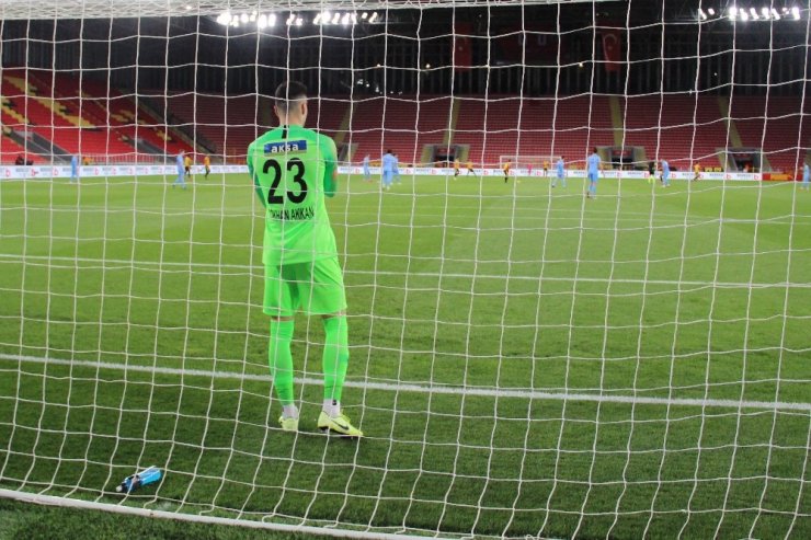 Süper Lig: Göztepe: 0 - Çaykur Rizespor: 0 (İlk yarı)