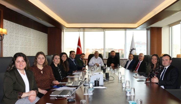 Kozuva: "Dış ticaret hizmetlerimiz devam ediyor"