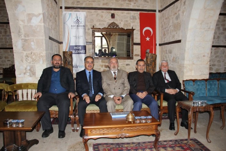 Adıyaman’da partilerin ‘korona’ birlikteliği