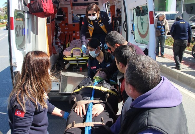 Alanya’da otomobille motosiklet çarpıştı: 1 yaralı