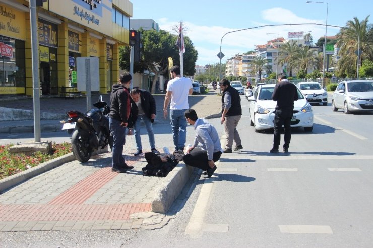 Alanya’da otomobille motosiklet çarpıştı: 1 yaralı