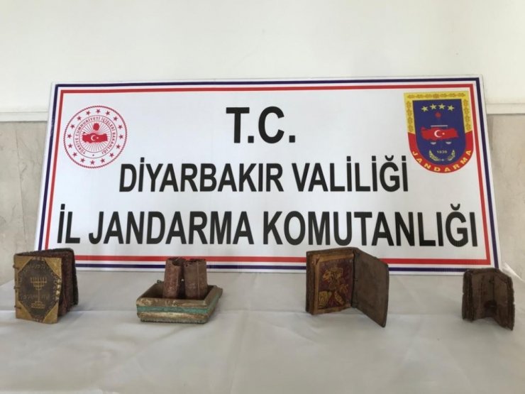 Diyarbakır’da tarihi eser kaçakçılarına suçüstü