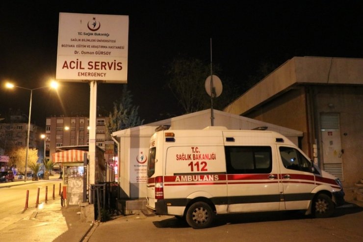 İzmir’de ambulansın çarptığı çift yaşamını yitirdi