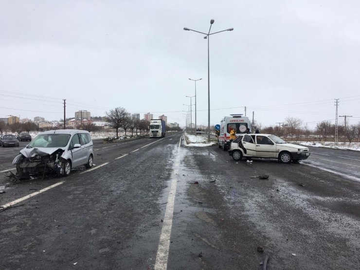 İncesu’da otomobiller çarpıştı: 1 yaralı