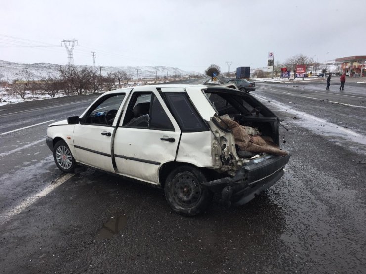 İncesu’da otomobiller çarpıştı: 1 yaralı