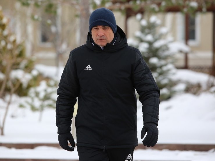 Çalımbay: “Futbolcular huzur içinde maça çıkmıyor”