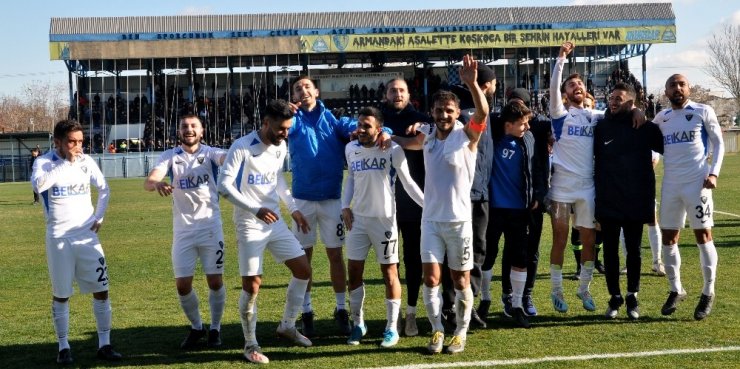 Şampiyon Karacabey Belediyespor 2. Lig’de