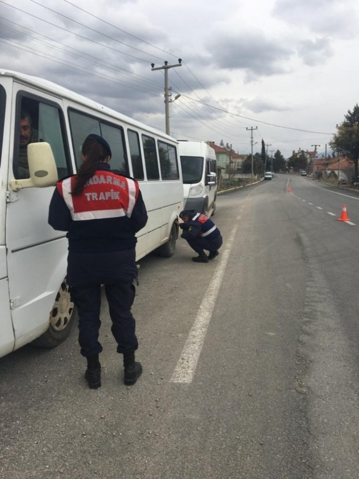 Isparta’da bir ayda 238 araç trafikten men edildi