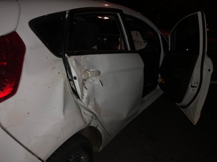 Alkollü sürücünün çarptığı motosikletteki karı koca ağır yaralandı