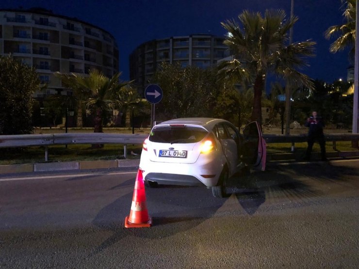 Alkollü sürücünün çarptığı motosikletteki karı koca ağır yaralandı