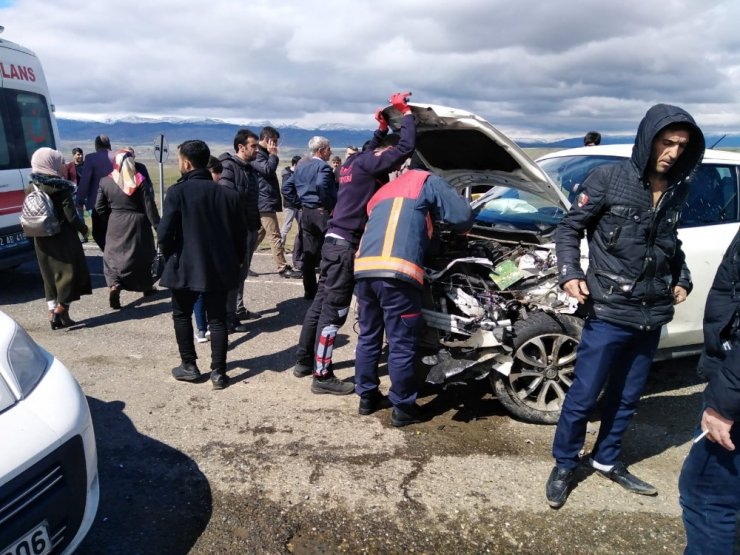 Bingöl’de trafik kazası: 6 yaralı