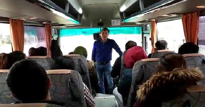 Otobüse yolcu gibi binen jandarma personeli, kural ihlali yapan sürücüleri belirledi