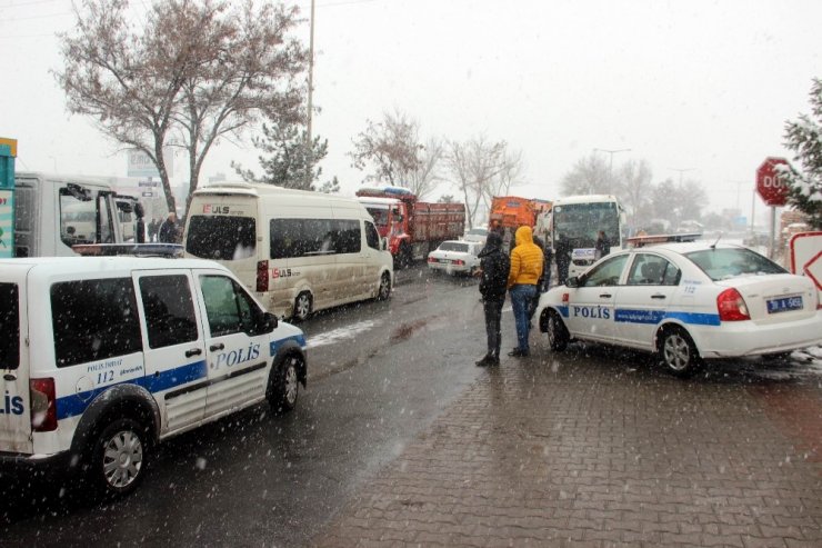 Kayseri’de 5 servis ve 1 tır çarpıştı: 18 yaralı