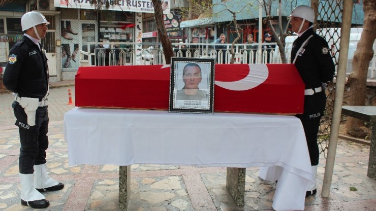 Cenaze namazında imam uyardı saflar seyreltildi