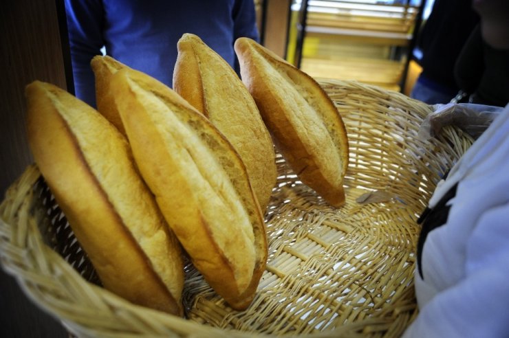 Koronavirüs endişesi fırınlarda ekmek talebini arttırdı
