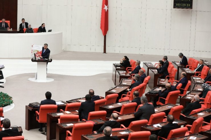 Sağlık Bakanı Koca, TBMM’de milletvekillerine bilgi verdi
