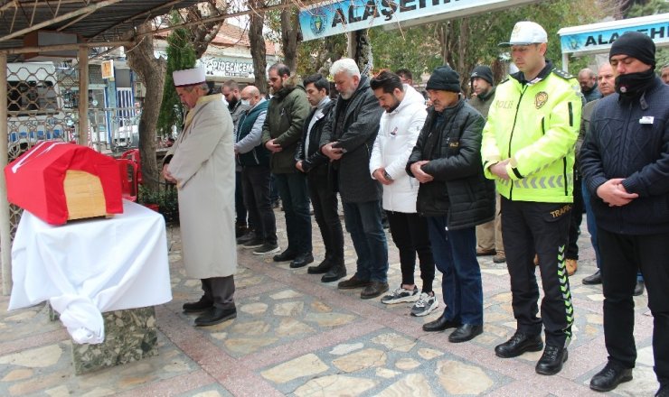 Cenaze namazında imam uyardı saflar seyreltildi