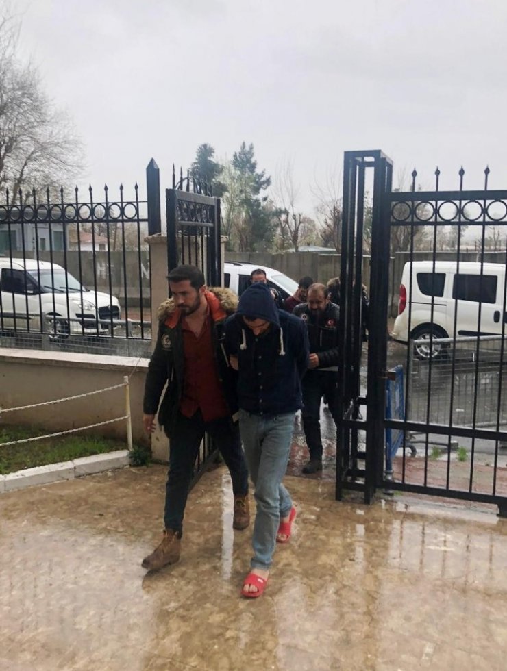 Cizre’de 12 zehir taciri tutuklandı