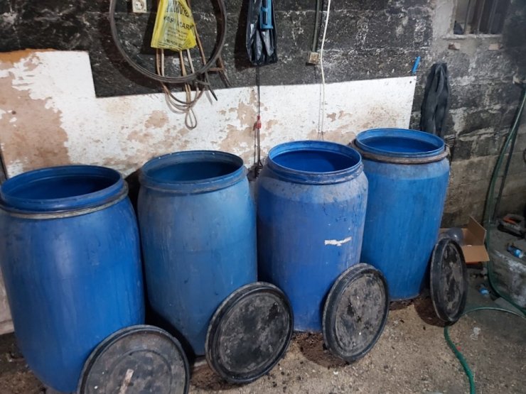 Adana’da 3 bin 650 litre kaçak içki ele geçirildi