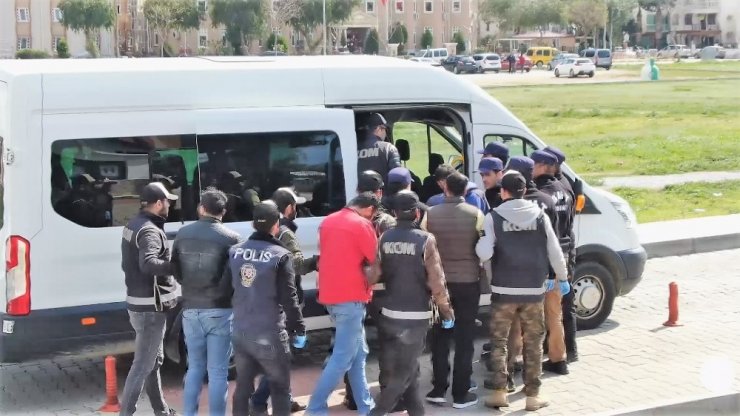 Aydın merkezli 4 ilde düzenlenen operasyonda 15 kişilik şantaj çetesi çökertildi