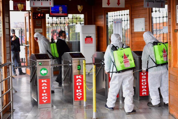 Beyoğlu'nda dezenfekte çalışmaları sürüyor