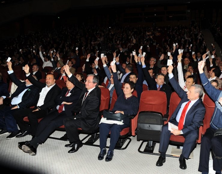 Galatasaray’da genel kurul toplantısı ertelendi