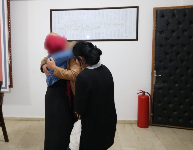 İkna edilen 2 terörist daha teslim oldu