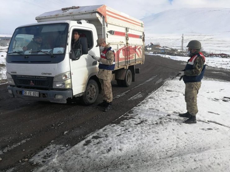 Kars’ta jandarma sikke ele geçirdi