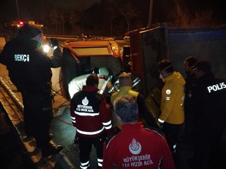 TEM Otoyolu bağlantısında korkunç kaza; 2 kişi ağır yaralandı