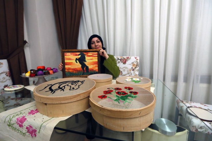 Un eleğini "sanat"a dönüştürdü