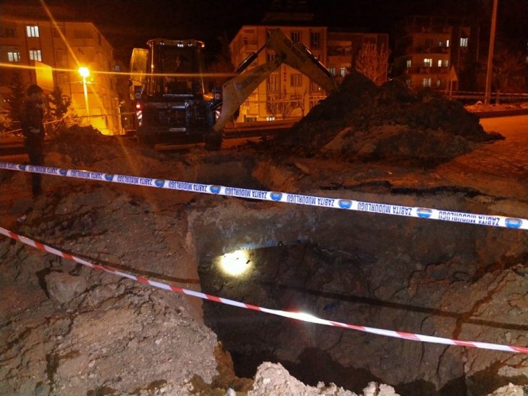 İşçiler göçük altında kaldı