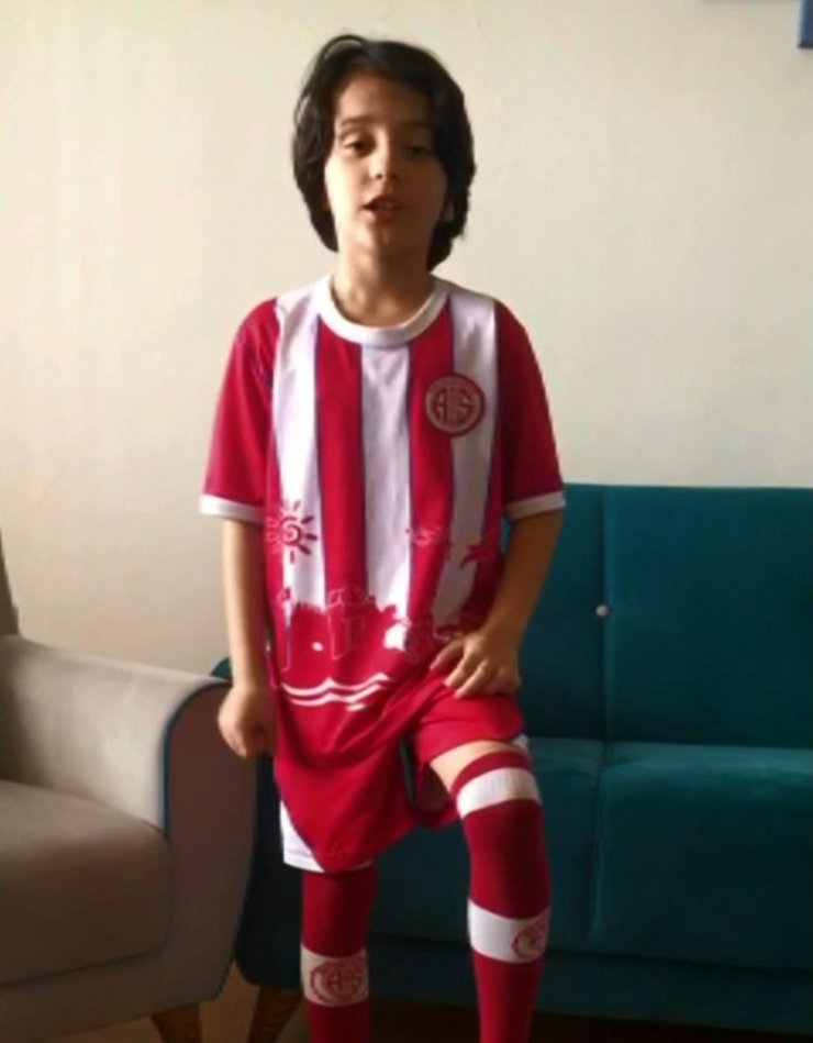 Antalyaspor Diyarbakır Futbol Akademisi öğrencilerinden ’Evde kal Türkiye’ çağrısı