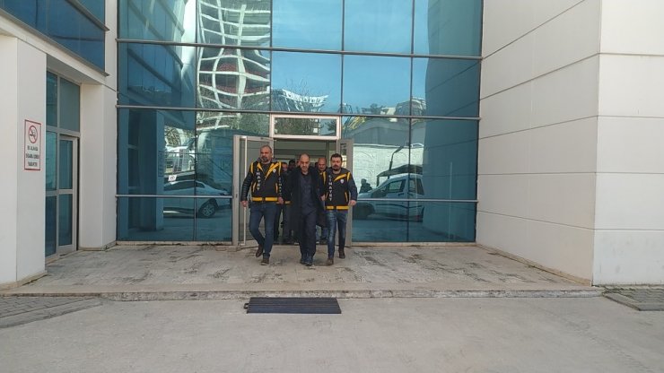 Bursa’da acilin kapısına bırakılan şahsın katilleri kıskıvrak yakalandı