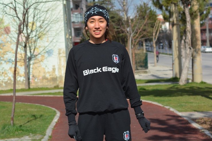 Pistlerin şampiyonu azmetti, spor hekimi olmayı hedefliyor