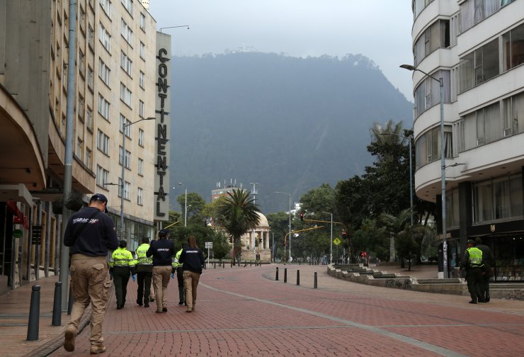 Kolombiya Kovid-19 nedeniyle gelecek hafta tam karantinaya girecek