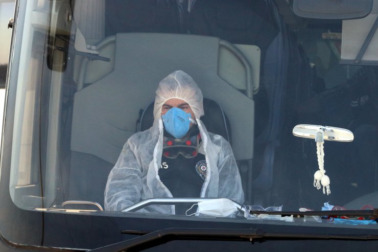 Yurt dışından gelen yolcular Kırklareli'nde öğrenci yurtlarına yerleştirildi