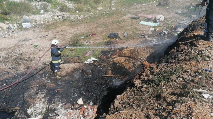 Manavgat’ta çöplük alanda yangın