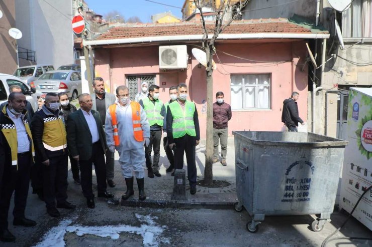 Eyüpsultan Belediye Başkanı Köken, temizlik seferberliğini denetledi