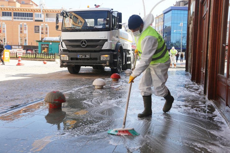 Karaman Belediyesinin koronavirüse karşı tedbirleri sürüyor