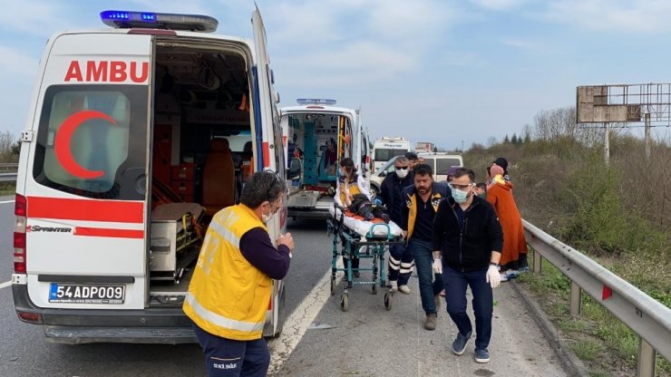 Tem otoyolunda feci kaza: 3’ü çocuk 7 yaralı