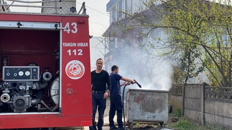 İtfaiye ekipleri çöp yangınını söndürdü