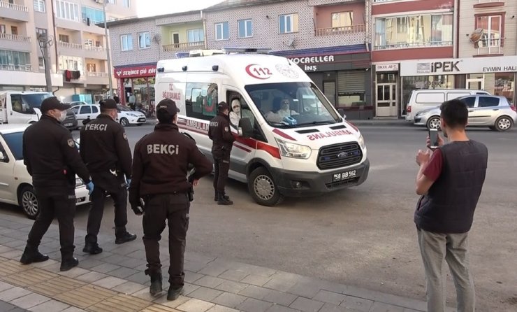 Arkadaşları ihbar etti, bekçi telefonda ikna etti