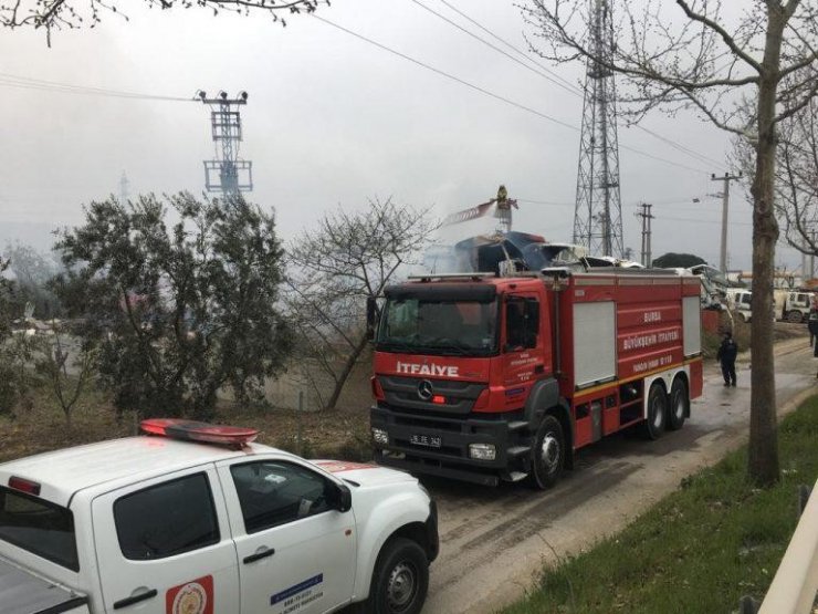 Kamyon hurdacısında korkutan yangın